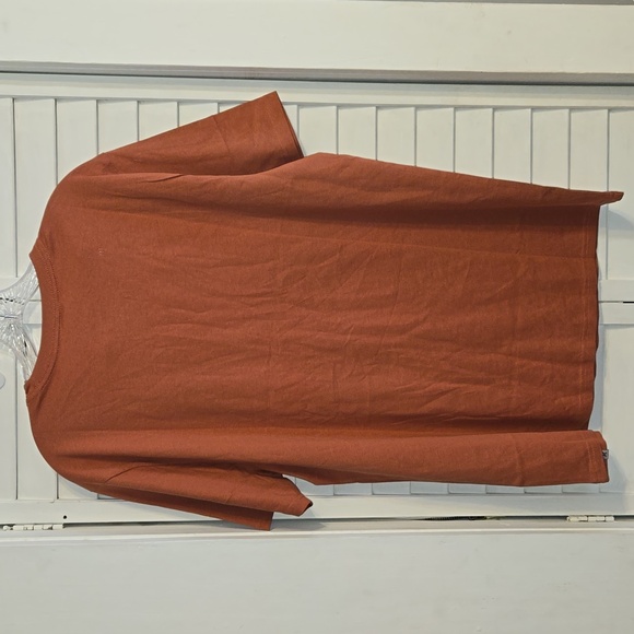 Hurley Men T-Shirt  Short Sleeve - Picture 2 of 3